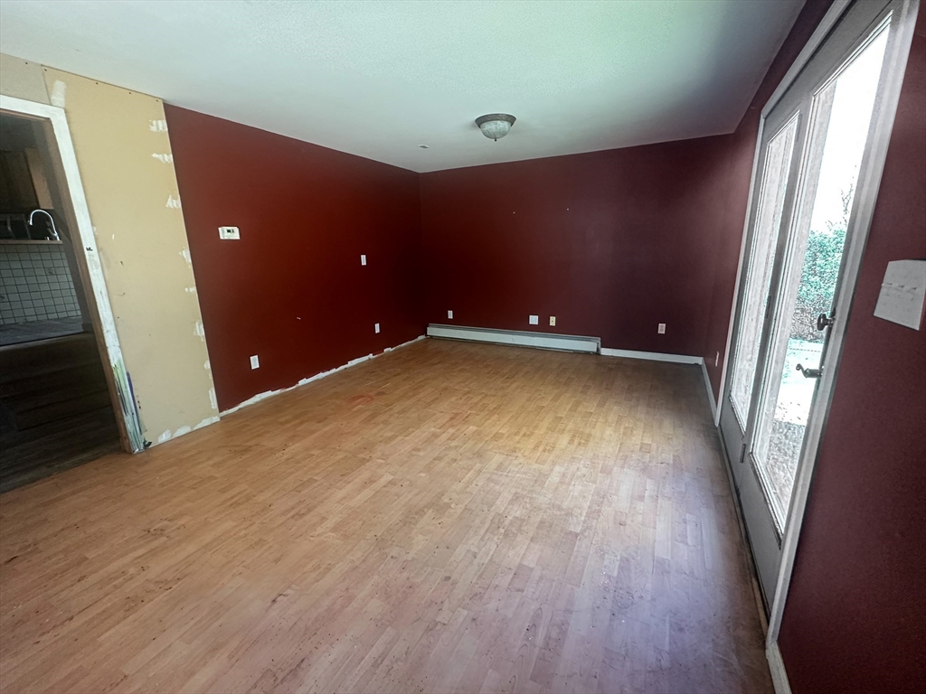 88 Newell Street Chicopee, MA 01013 - Photo 20 of 30