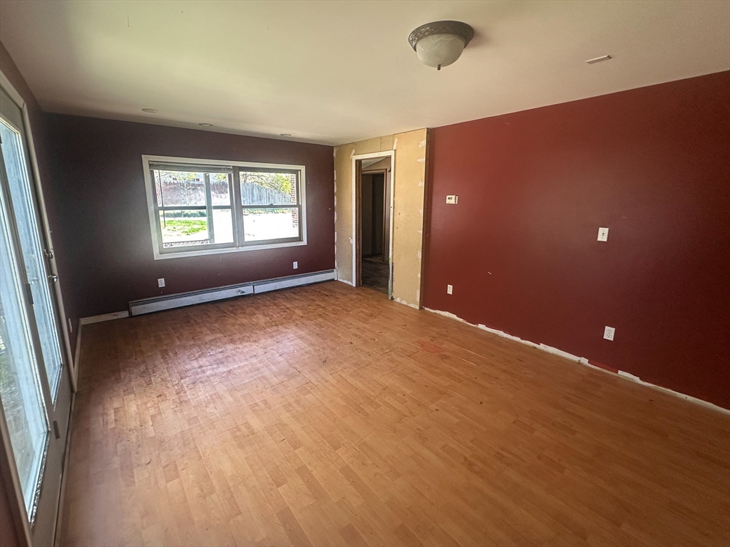 88 Newell Street Chicopee, MA 01013 - Photo 21 of 30