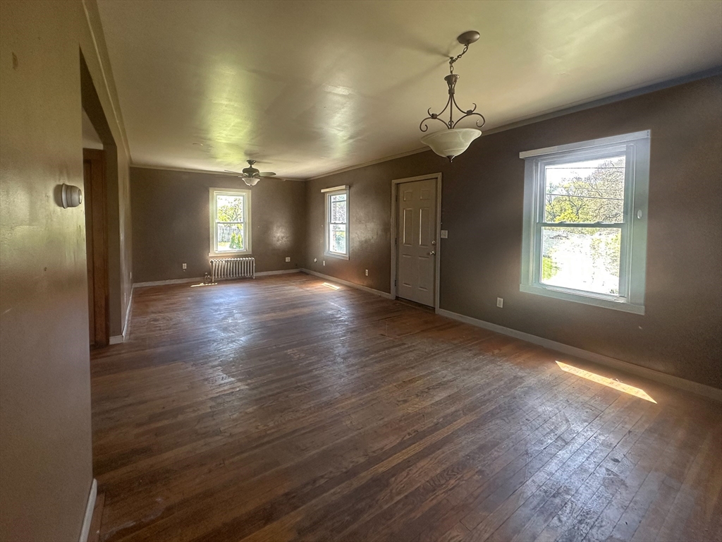 88 Newell Street Chicopee, MA 01013 - Photo 7 of 30