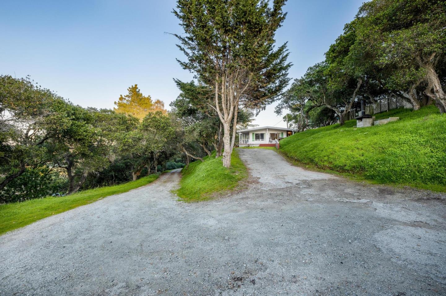 18860 Pesante Road Salinas, CA 93907 - Photo 3 of 36 Gallery Image 3