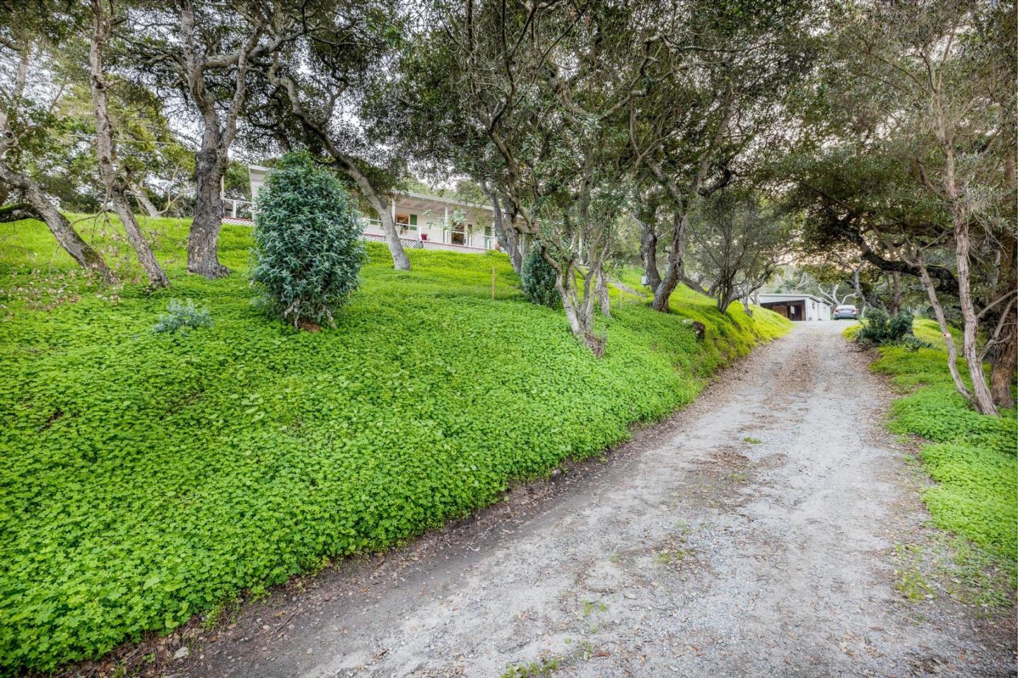 18860 Pesante Road Salinas, CA 93907 - Photo 6 of 36 Gallery Image 6