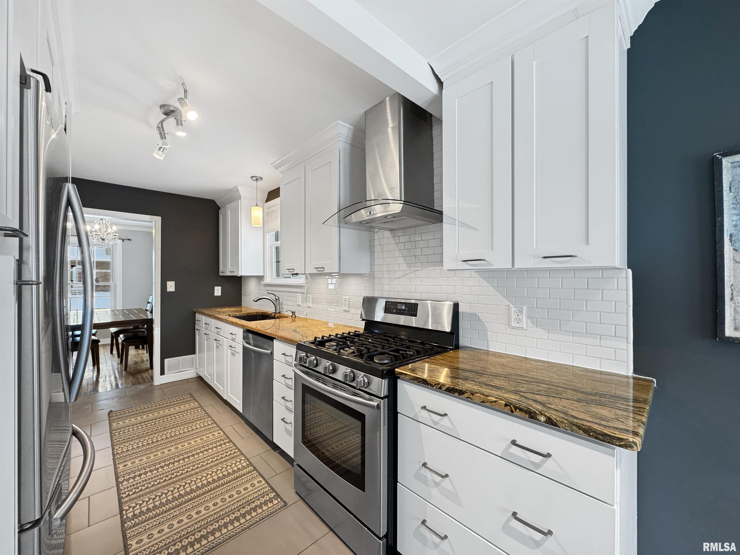 1014 East Elmhurst Avenue Peoria, IL 61603 - Photo 14 of 43