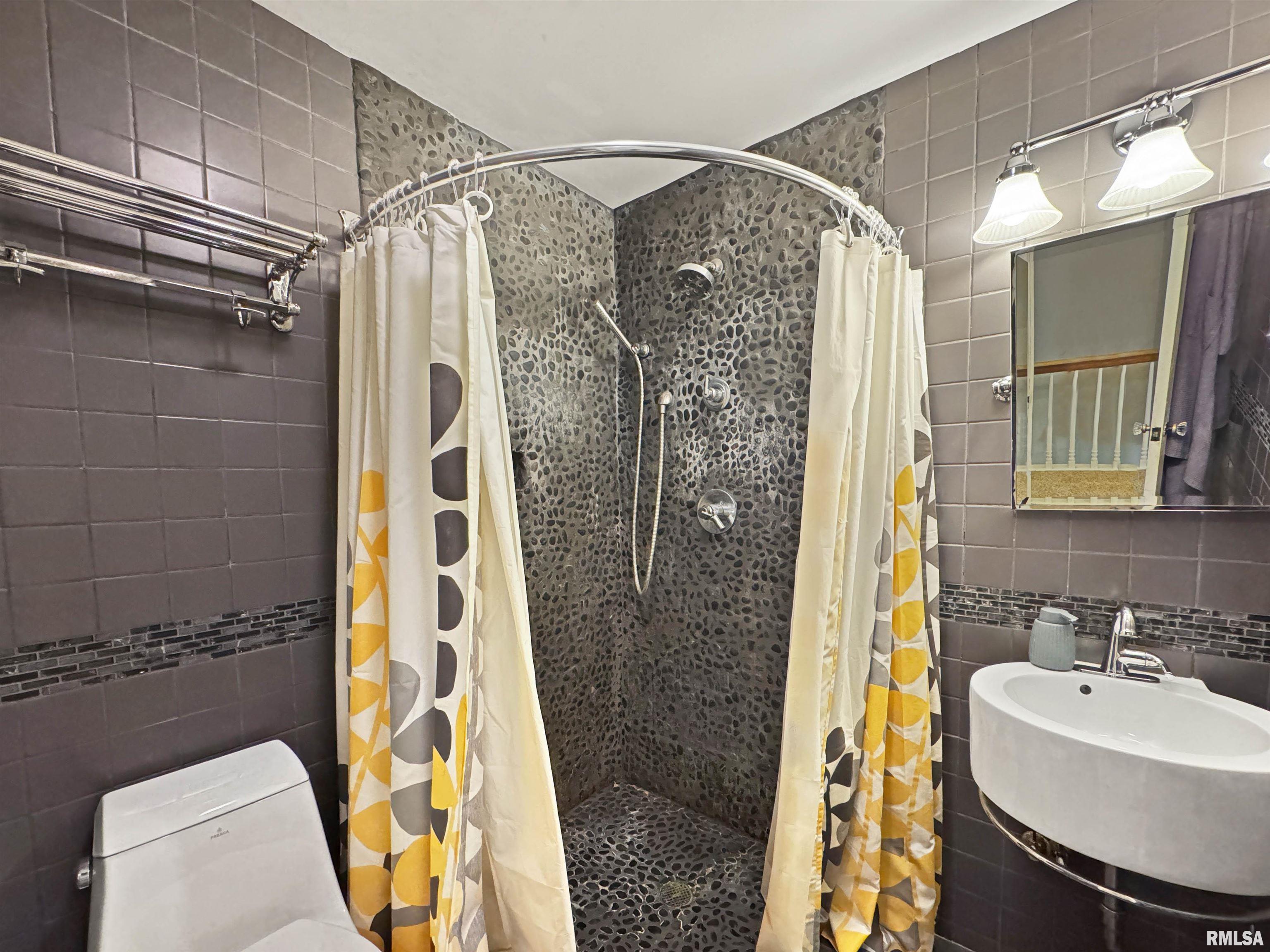 1014 East Elmhurst Avenue Peoria, IL 61603 - Photo 26 of 43