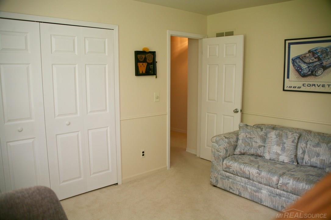 2376 Norton Road Rochester Hills, MI 48307 - Photo 18 of 25