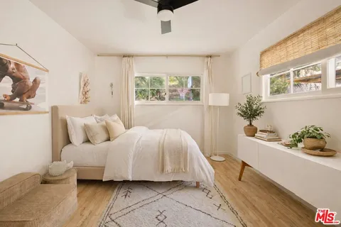 $1,095,000 | 5131 Tendilla Avenue, Woodland Hills, CA 91364