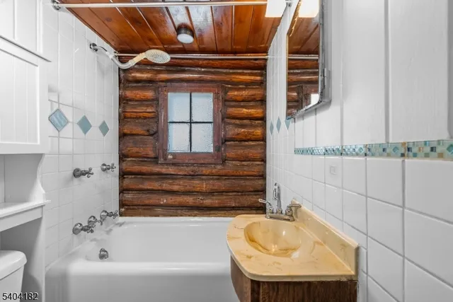 $2,950 | 7 MacDonald Road, West Milford, NJ 07421