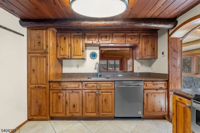 $2,950 | 7 MacDonald Road, West Milford, NJ 07421