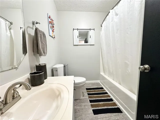 $249,900 | 1100 South Gertrude Street, Salem, MO 65560