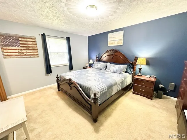 $249,900 | 1100 South Gertrude Street, Salem, MO 65560