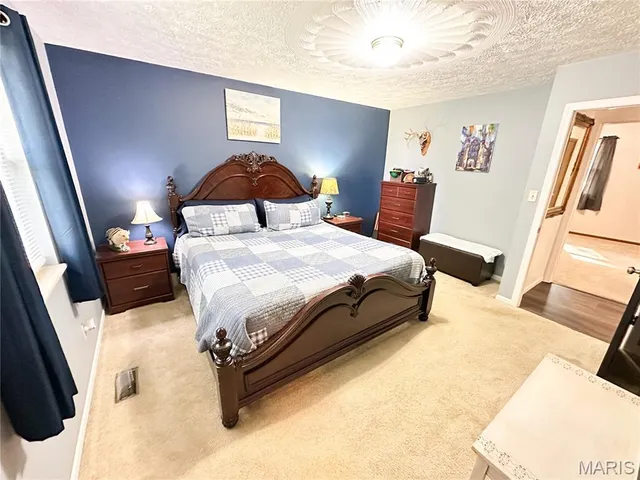 $249,900 | 1100 South Gertrude Street, Salem, MO 65560