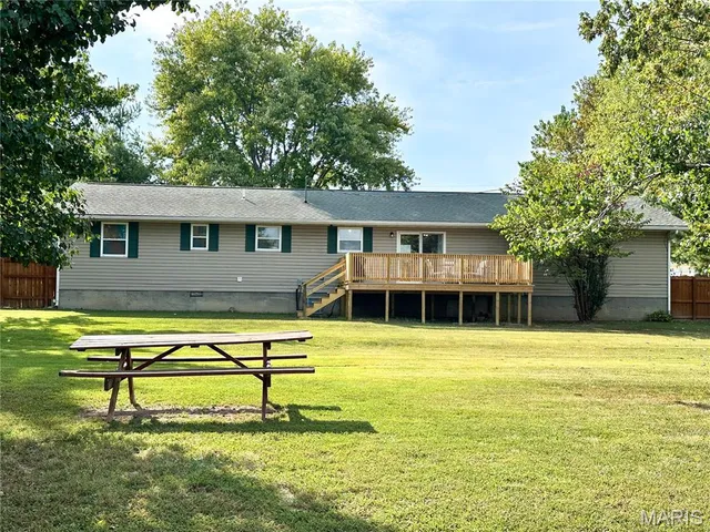 $249,900 | 1100 South Gertrude Street, Salem, MO 65560