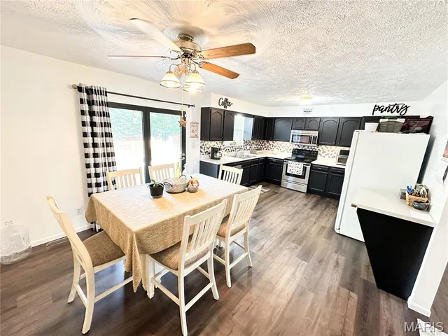 $249,900 | 1100 South Gertrude Street, Salem, MO 65560