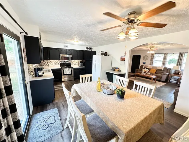 $249,900 | 1100 South Gertrude Street, Salem, MO 65560