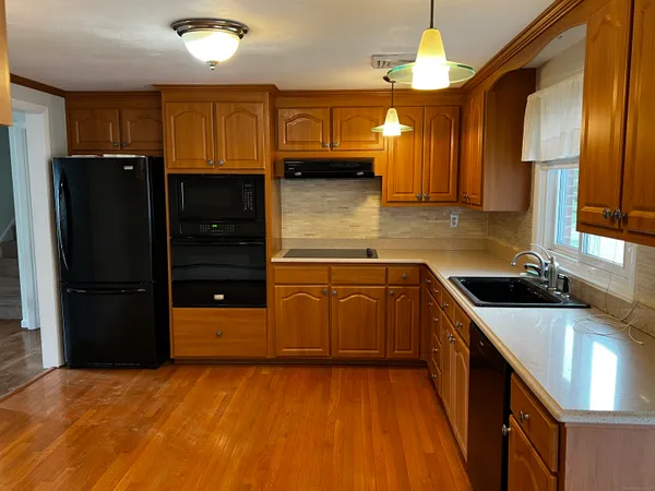 $3,400 | 3 Old Field Road, West Hartford, CT 06117