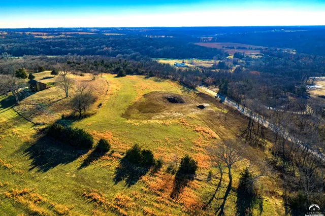 $92,500 | 1150 Southeast Stanley Road, Tecumseh, KS 66542