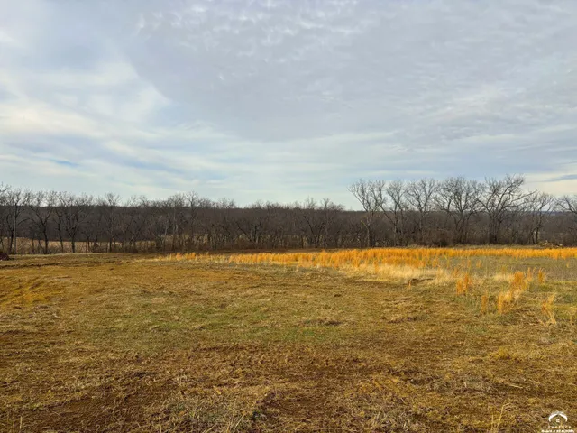 $92,500 | 1150 Southeast Stanley Road, Tecumseh, KS 66542