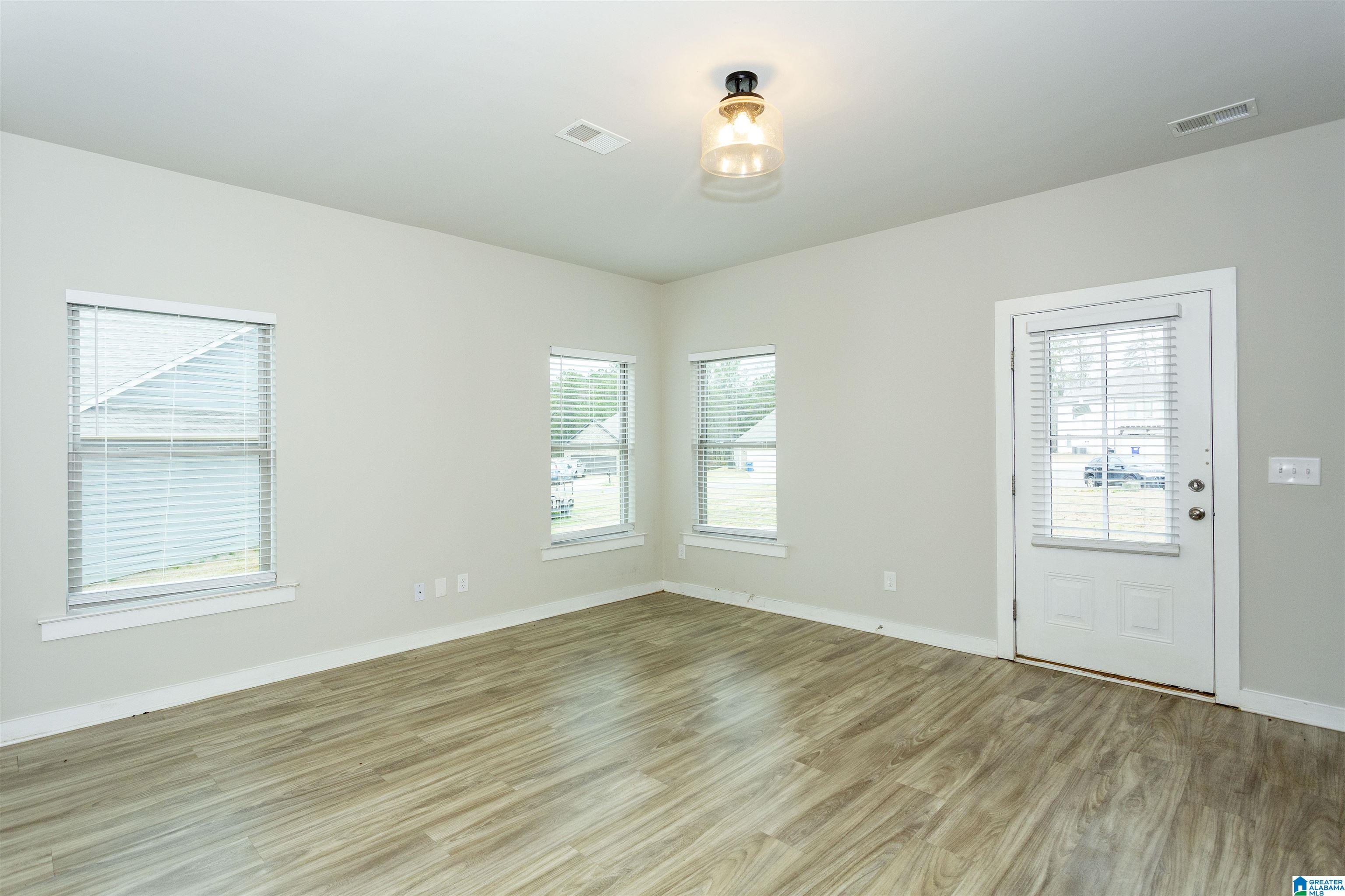 505 Ridgeview Circle Jemison, AL 35085 - Photo 9 of 45