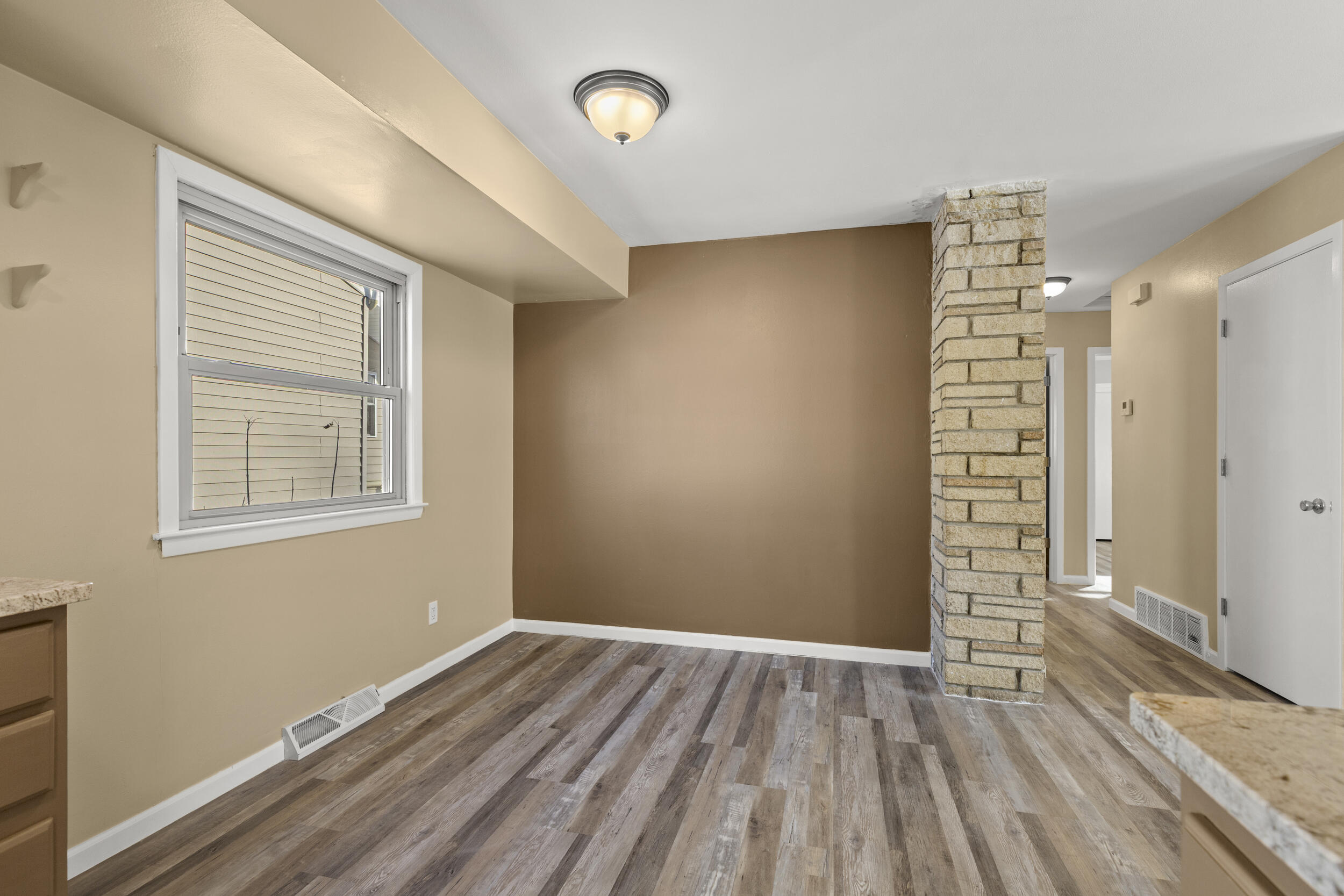 7140 North 48th Street Milwaukee, WI 53223 - Photo 13 of 28 Interior