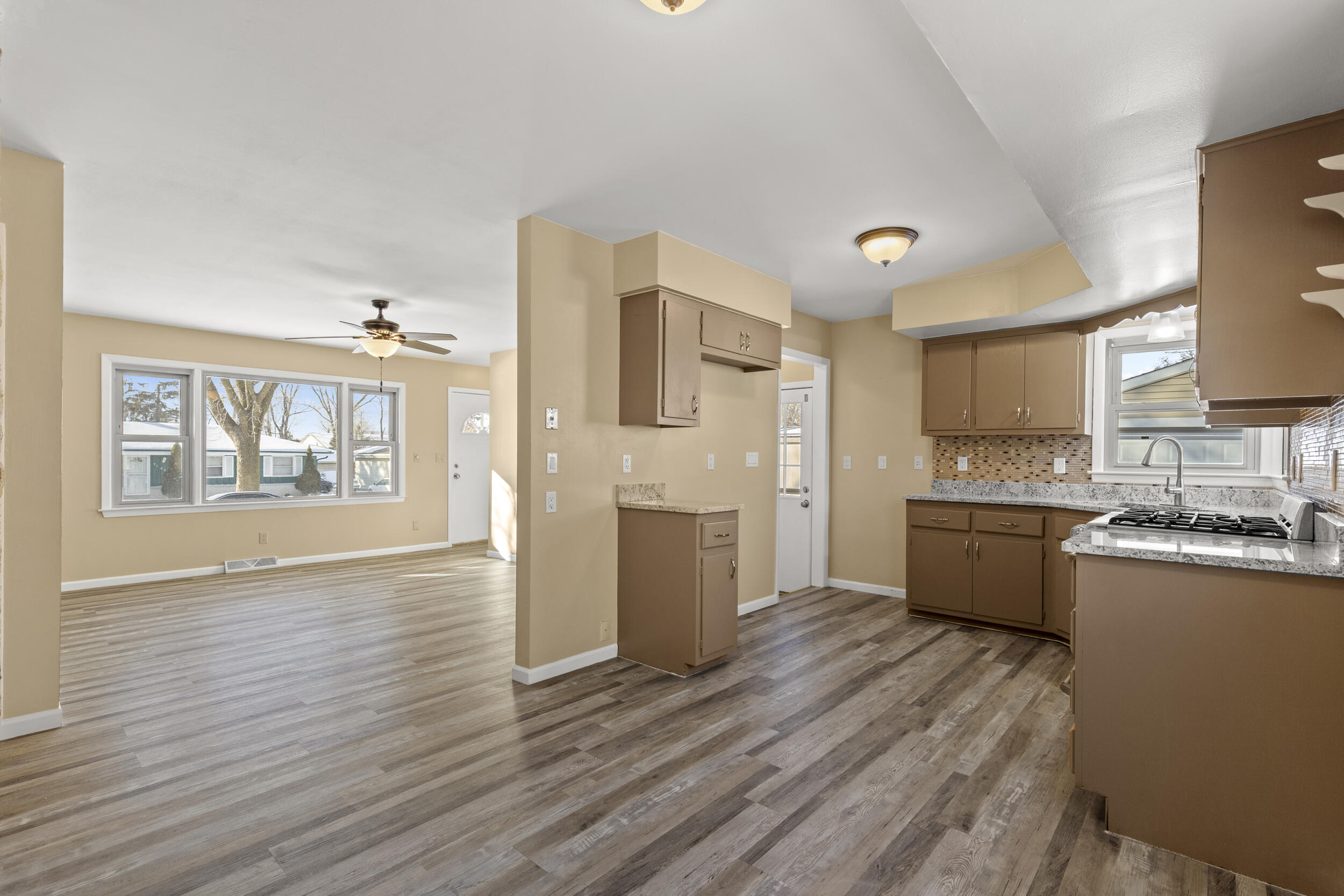 7140 North 48th Street Milwaukee, WI 53223 - Photo 5 of 28 Kitchen