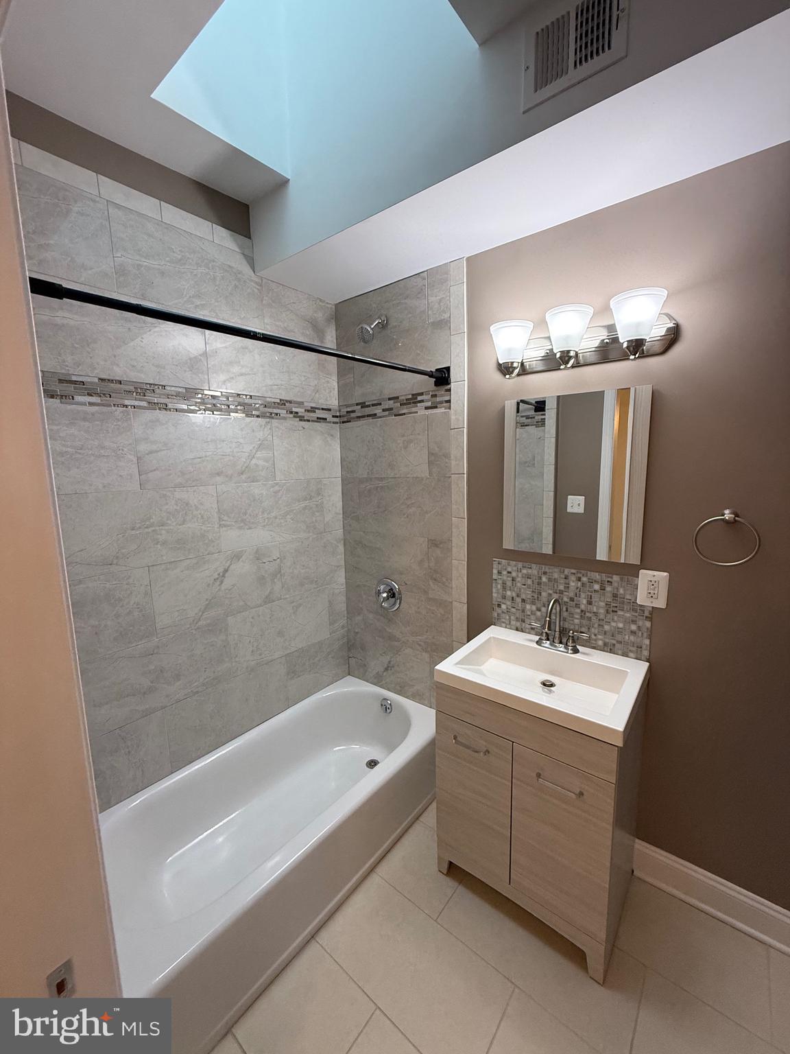 532 8th Street Southeast, Unit 3 Washington, DC 20003 - Photo 13 of 16