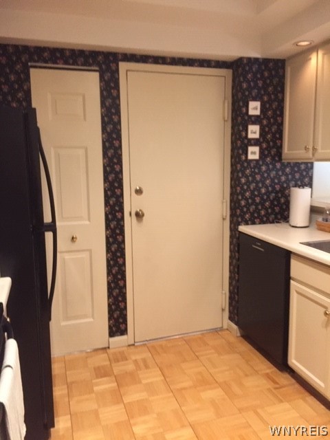 2 Hickory Hill Road, Unit H Amherst, NY 14221 - Photo 10 of 22