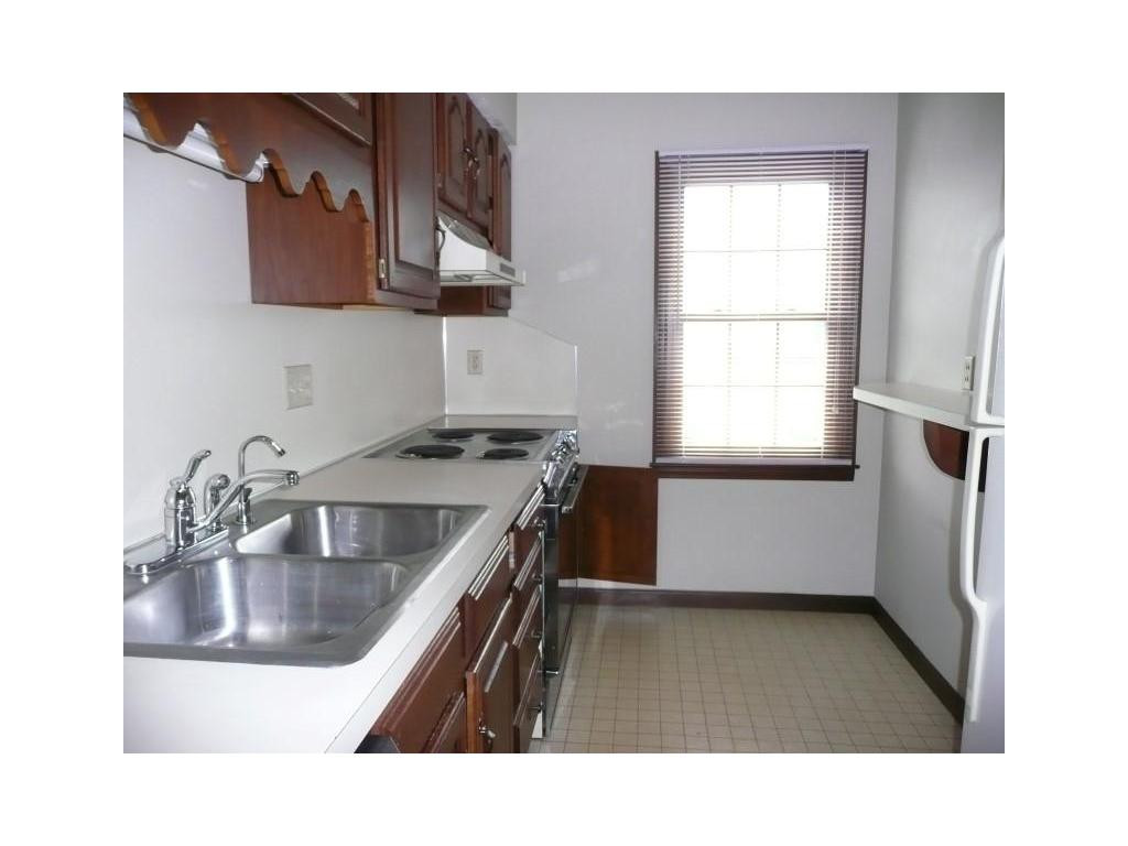 1016 Konnarock Road, Unit 1016 Kingsport, TN 37664 - Photo 3 of 10 Photo 3