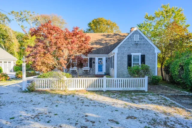 $977,588 | 427 Scudder Avenue, Hyannis Port, MA 02601