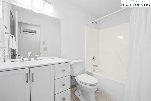 $489,000 | 137 Staghorn Hollow, Beech Mountain, NC 28604