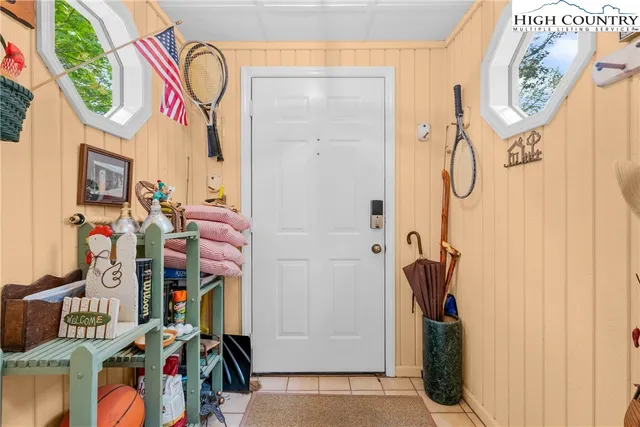 $489,000 | 137 Staghorn Hollow, Beech Mountain, NC 28604