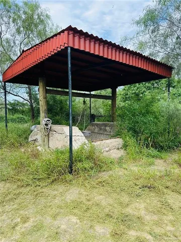 a view of backyard space