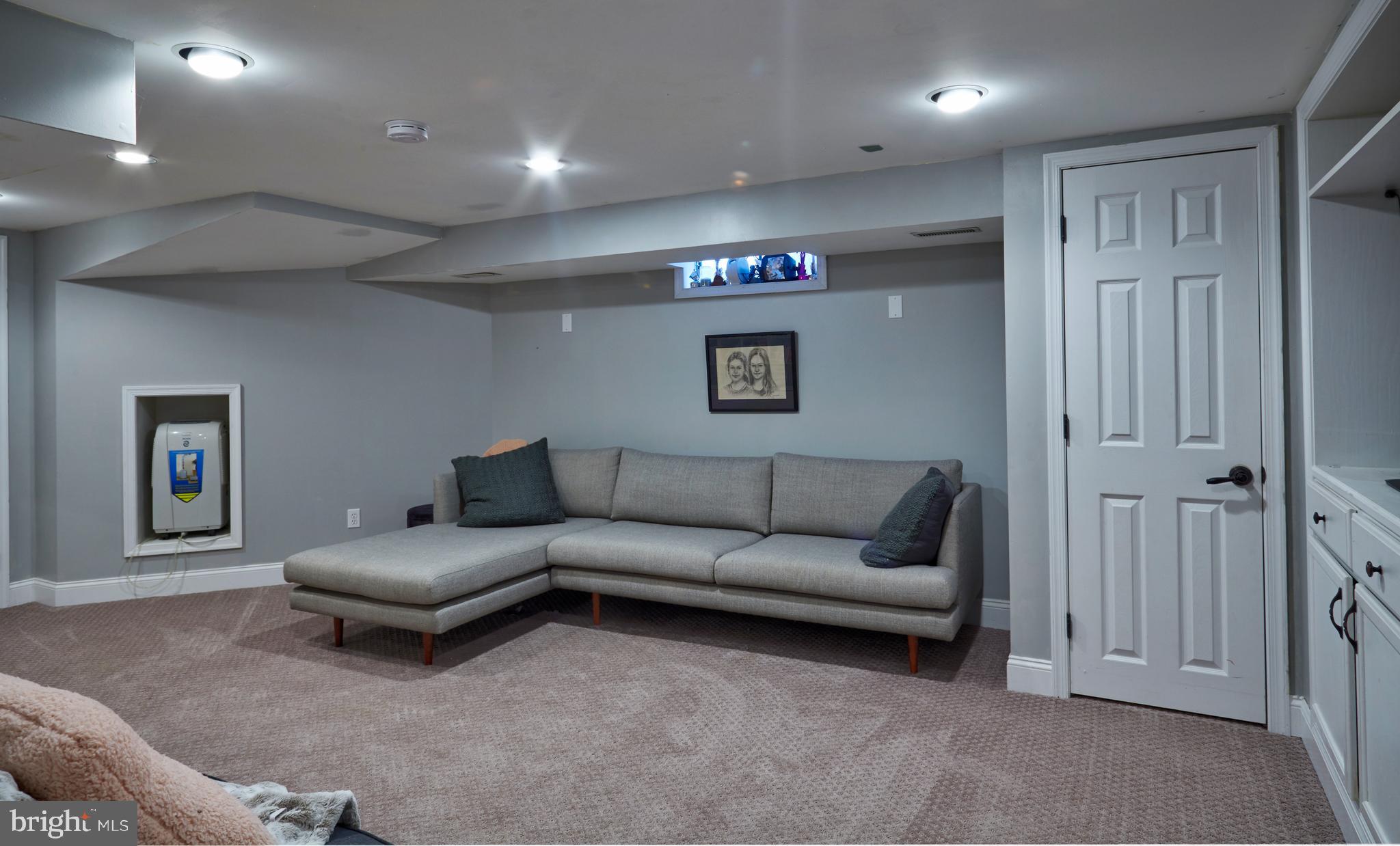 11 Rymill Terrace Cherry Hill, NJ 08003 - Photo 5 of 50