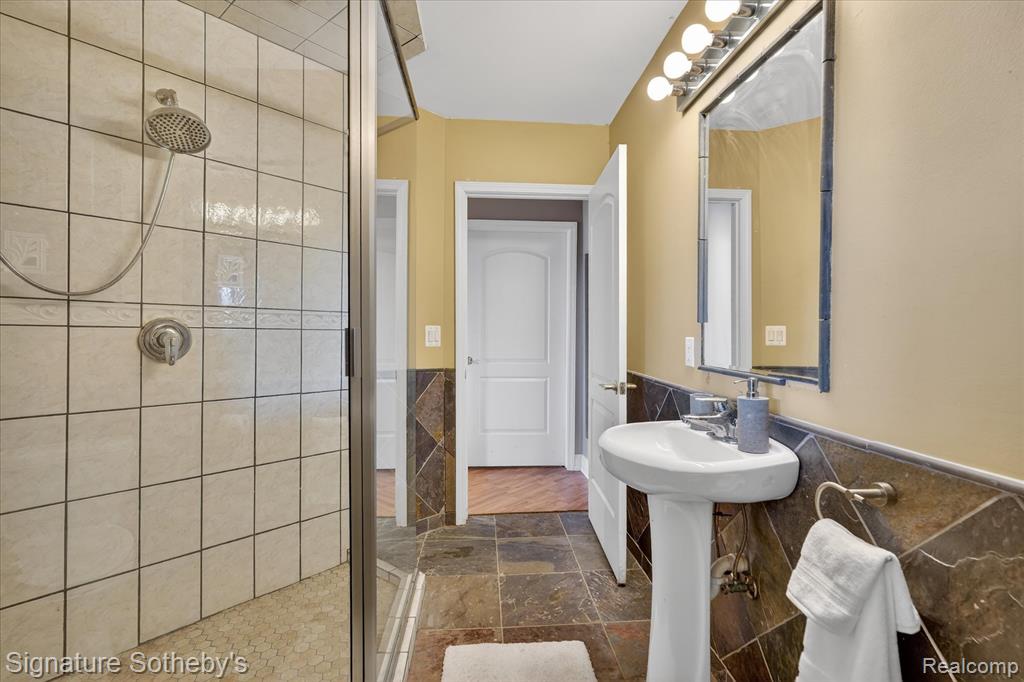 7455 Groveland Road Holly, MI 48442 - Photo 23 of 49 Gallery Image 23