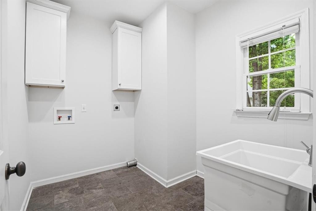 1025 Russell Point Suwanee, GA 30024 - Photo 17 of 46