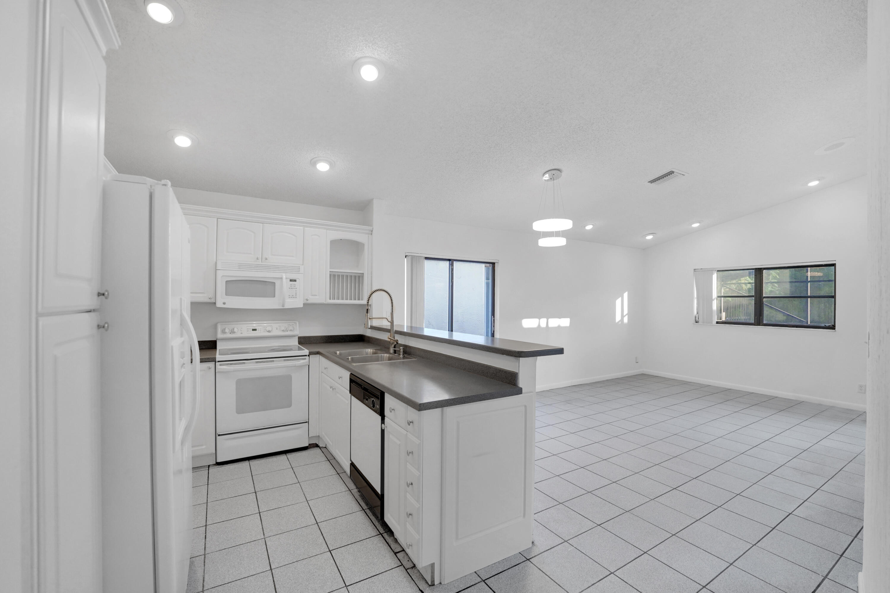 11508 Clear Creek Place Boca Raton, FL 33428 - Photo 11 of 26 DSC09519