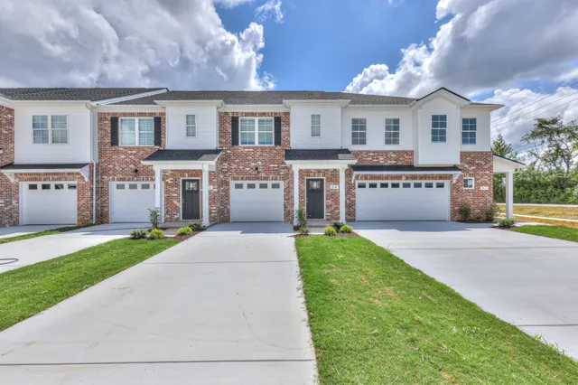 $293,900 | 28 Hardwood Road, Normandy, TN 37360