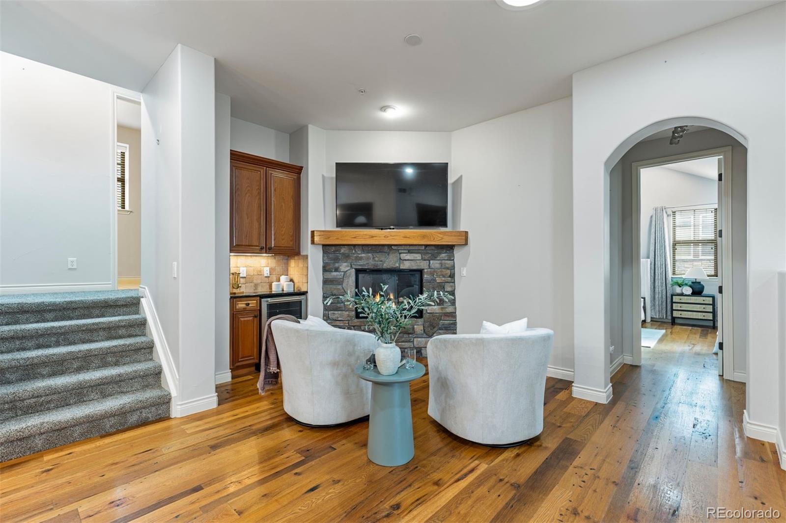 4364 Chateau Ridge Lane Castle Rock, CO 80108 - Photo 7 of 38