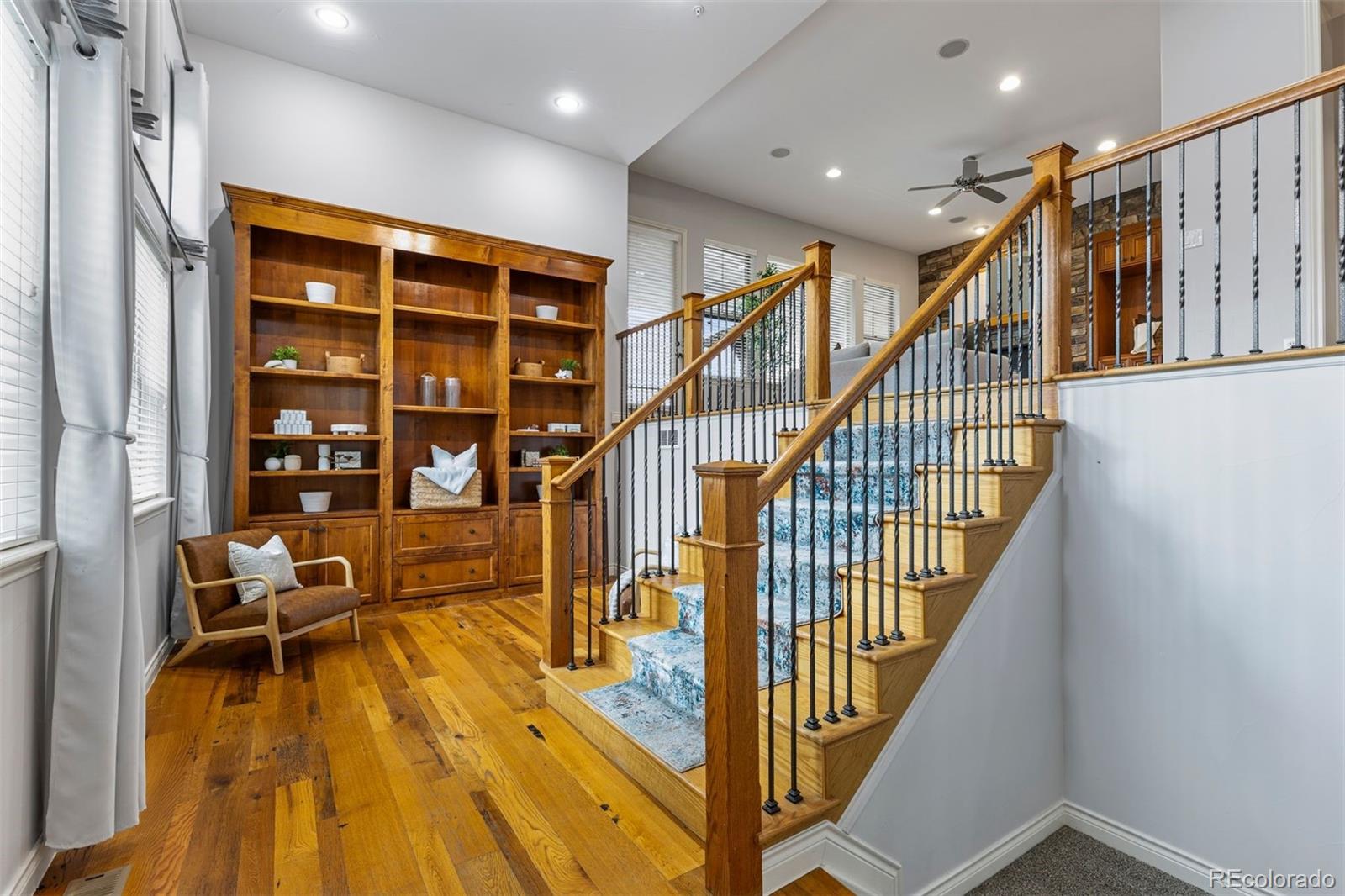 4364 Chateau Ridge Lane Castle Rock, CO 80108 - Photo 10 of 38