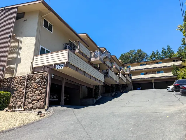 $6,300,000 | 327 Rheem Boulevard, Moraga, CA 94556