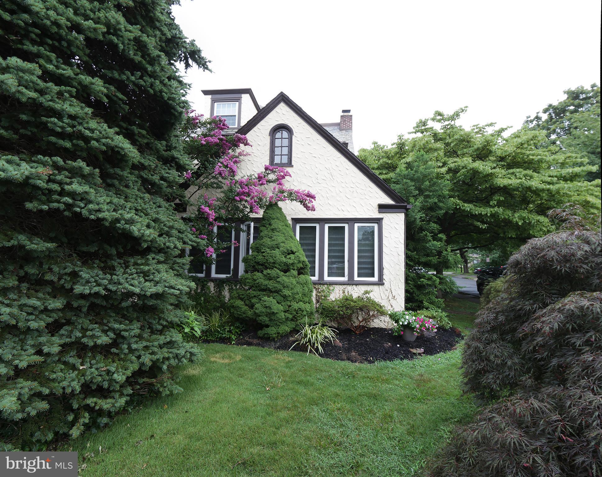 22 Eldon Road Lansdowne, PA 19050 - Photo 3 of 30