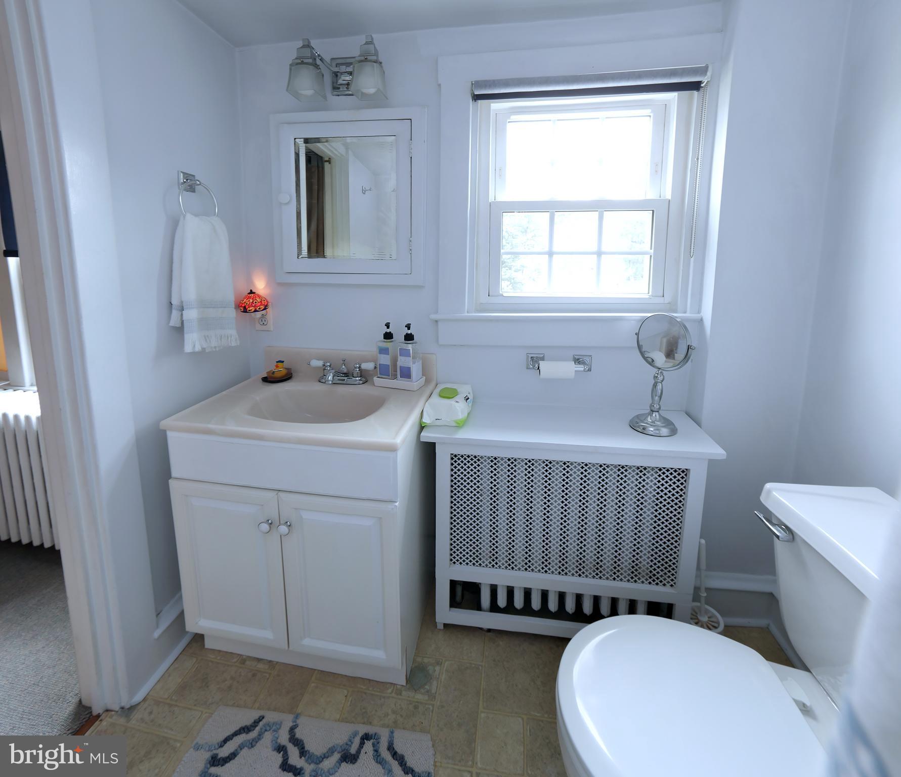 22 Eldon Road Lansdowne, PA 19050 - Photo 25 of 30 Full Bathroom on 2nd Floor