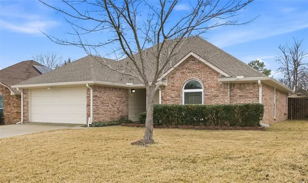 $315,000 | 217 Quail Run, Aubrey, TX 76227