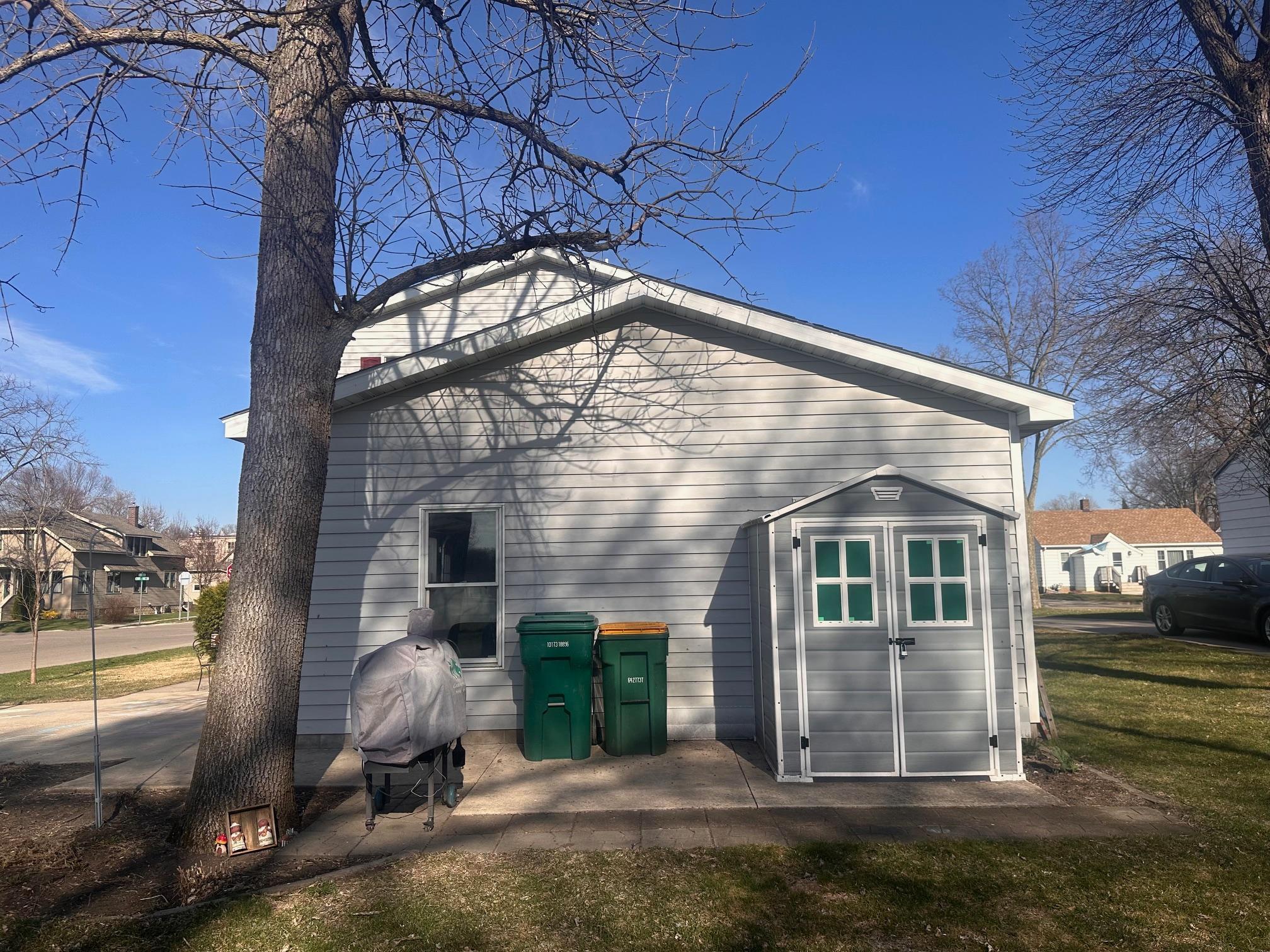 327 North Swift Avenue Litchfield, MN 55355 - Photo 4 of 17