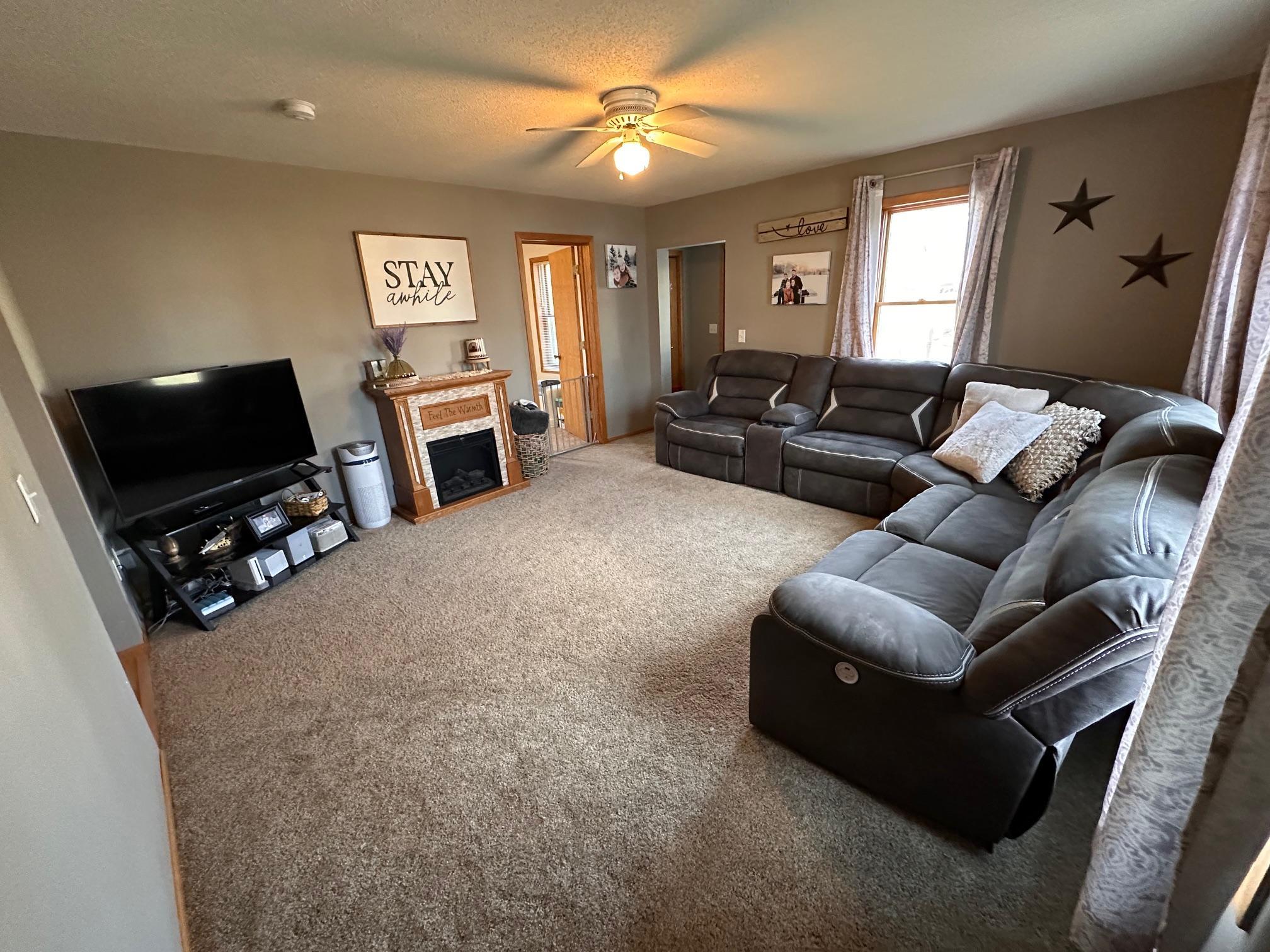 327 North Swift Avenue Litchfield, MN 55355 - Photo 7 of 17