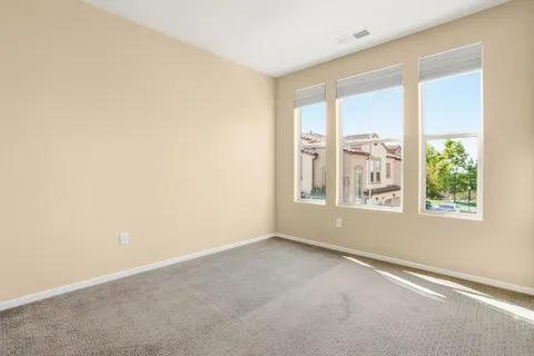 $895,000 | 11130 Taloncrest Way, Unit 19, San Diego, CA 92126