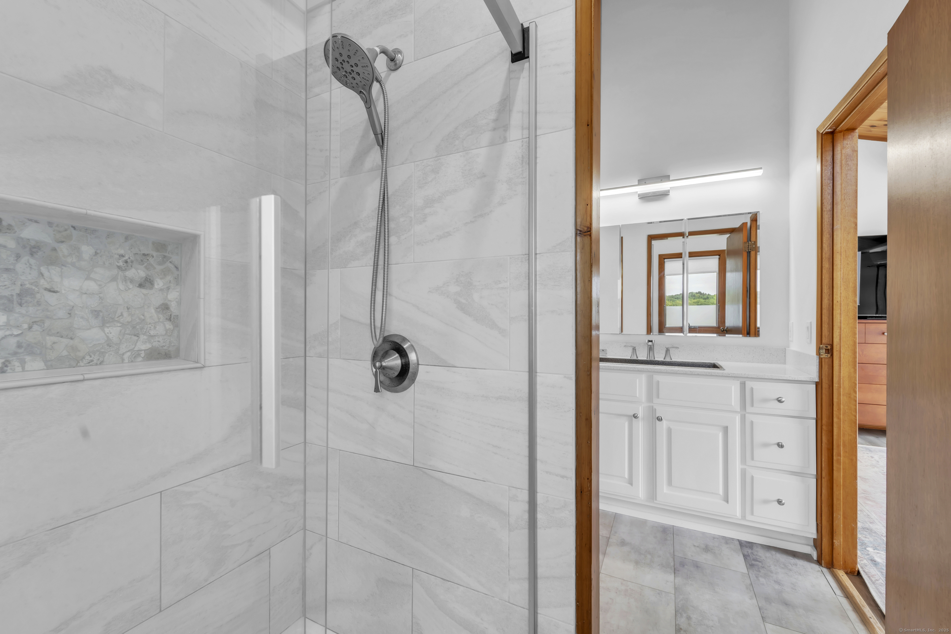 182 Magnolia Hill Road Bethlehem, CT 06751 - Photo 5 of 40