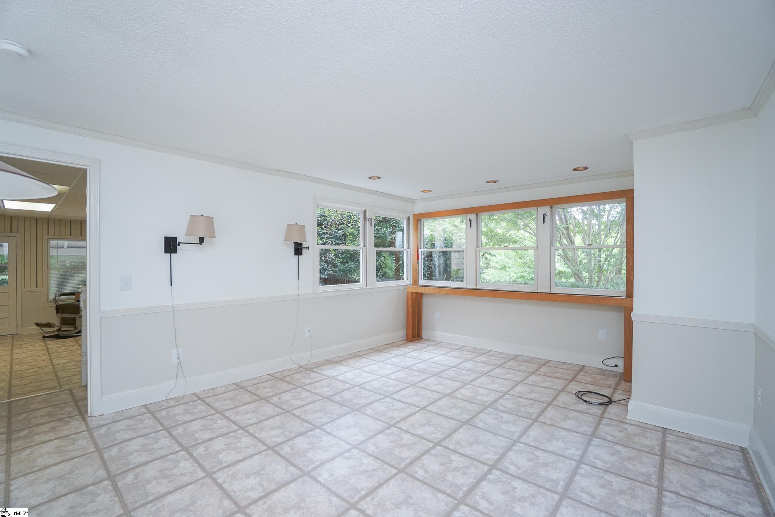 26 State Rd S-23-608 Greenville, SC 29609 - Photo 23 of 35 Gallery Image 23