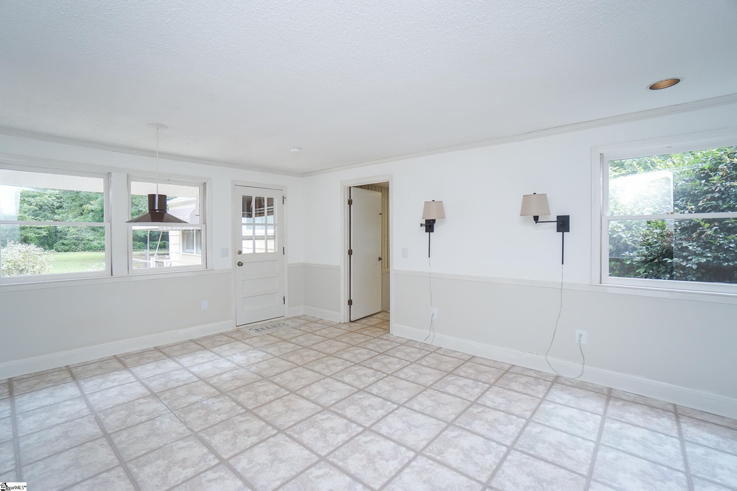 26 State Rd S-23-608 Greenville, SC 29609 - Photo 24 of 35 Gallery Image 24