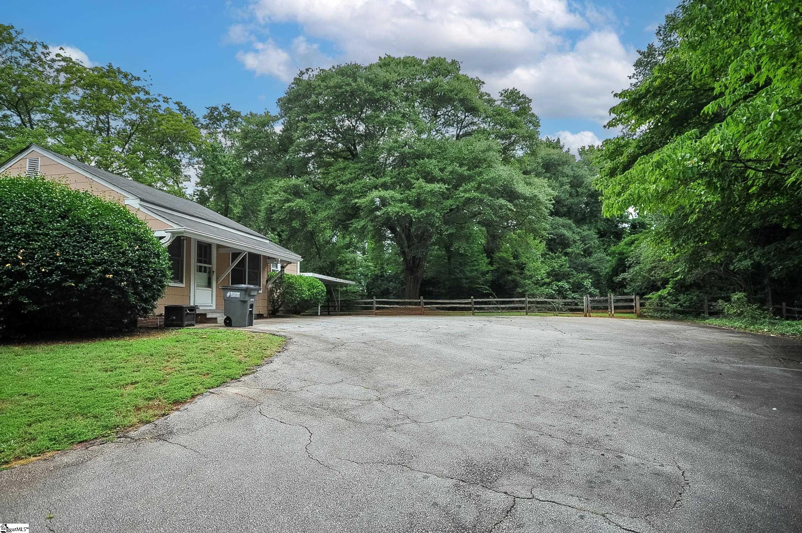 26 State Rd S-23-608 Greenville, SC 29609 - Photo 32 of 35 Gallery Image 32
