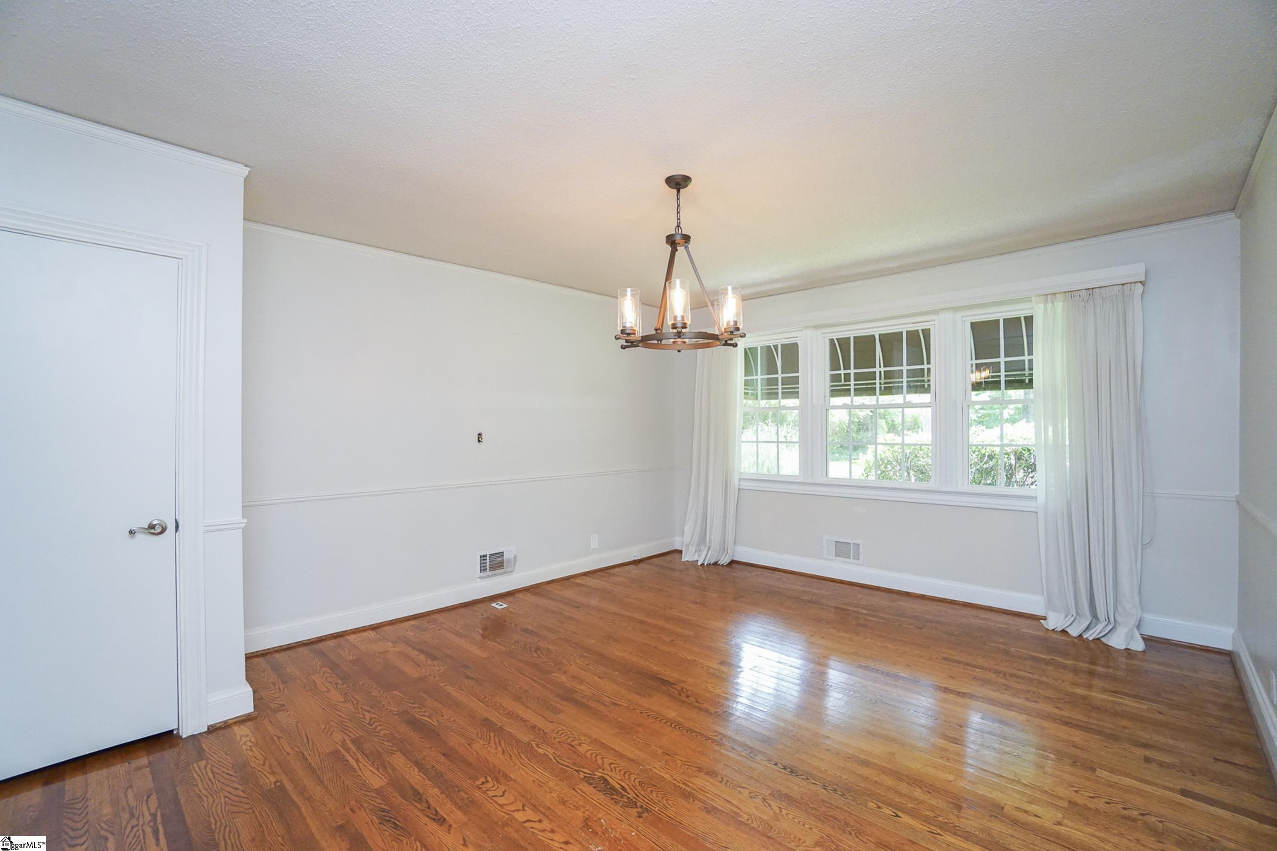 26 State Rd S-23-608 Greenville, SC 29609 - Photo 8 of 35 Gallery Image 8