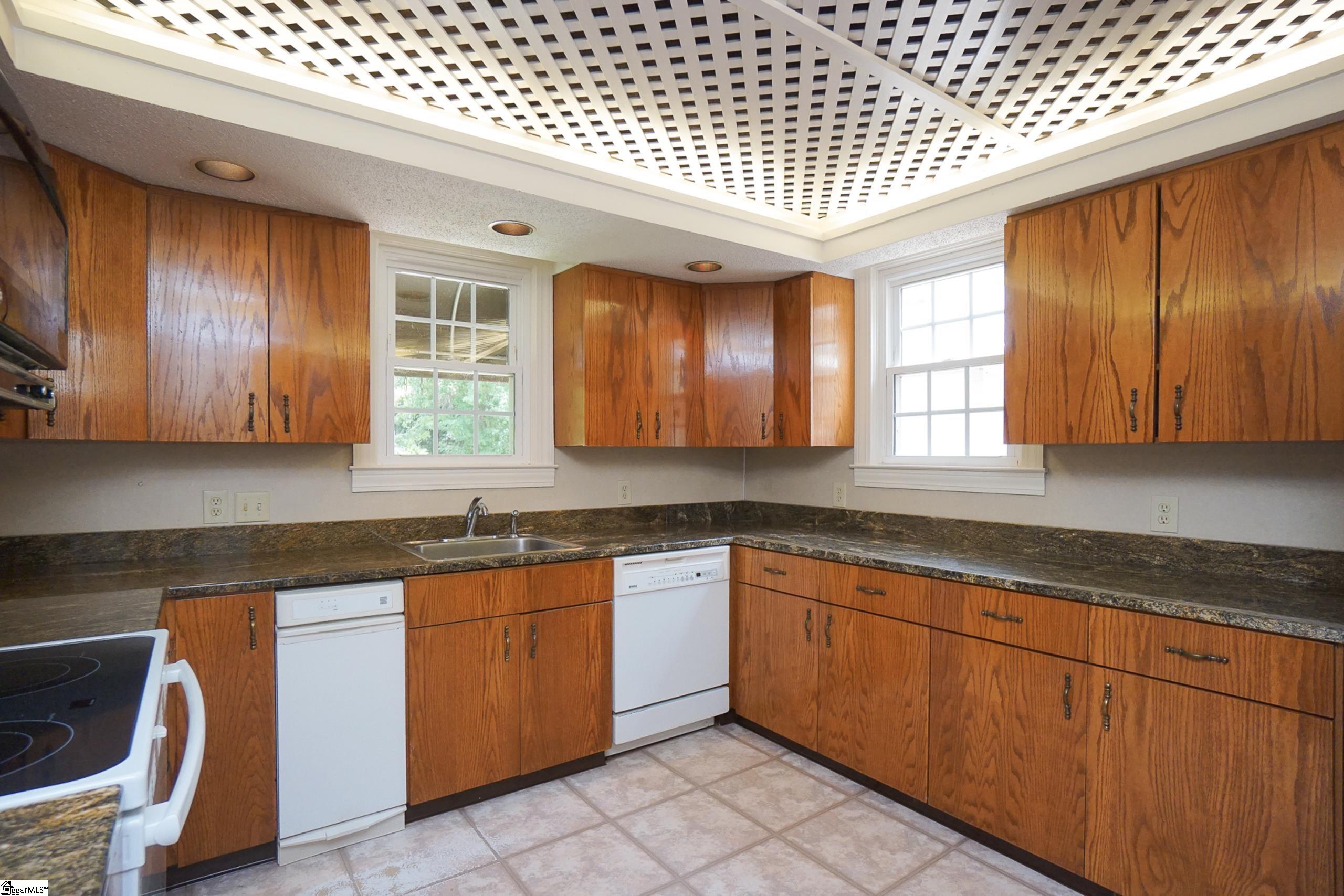 26 State Rd S-23-608 Greenville, SC 29609 - Photo 10 of 35 Gallery Image 10